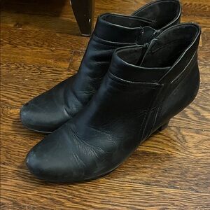 Umberto Raffini booties size 40